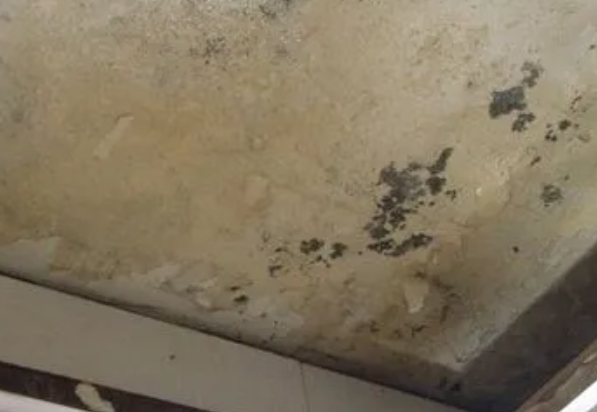 郴州市阳台漏水维修公司分享下郴州市卫生间渗水维修需要注意哪些问题。